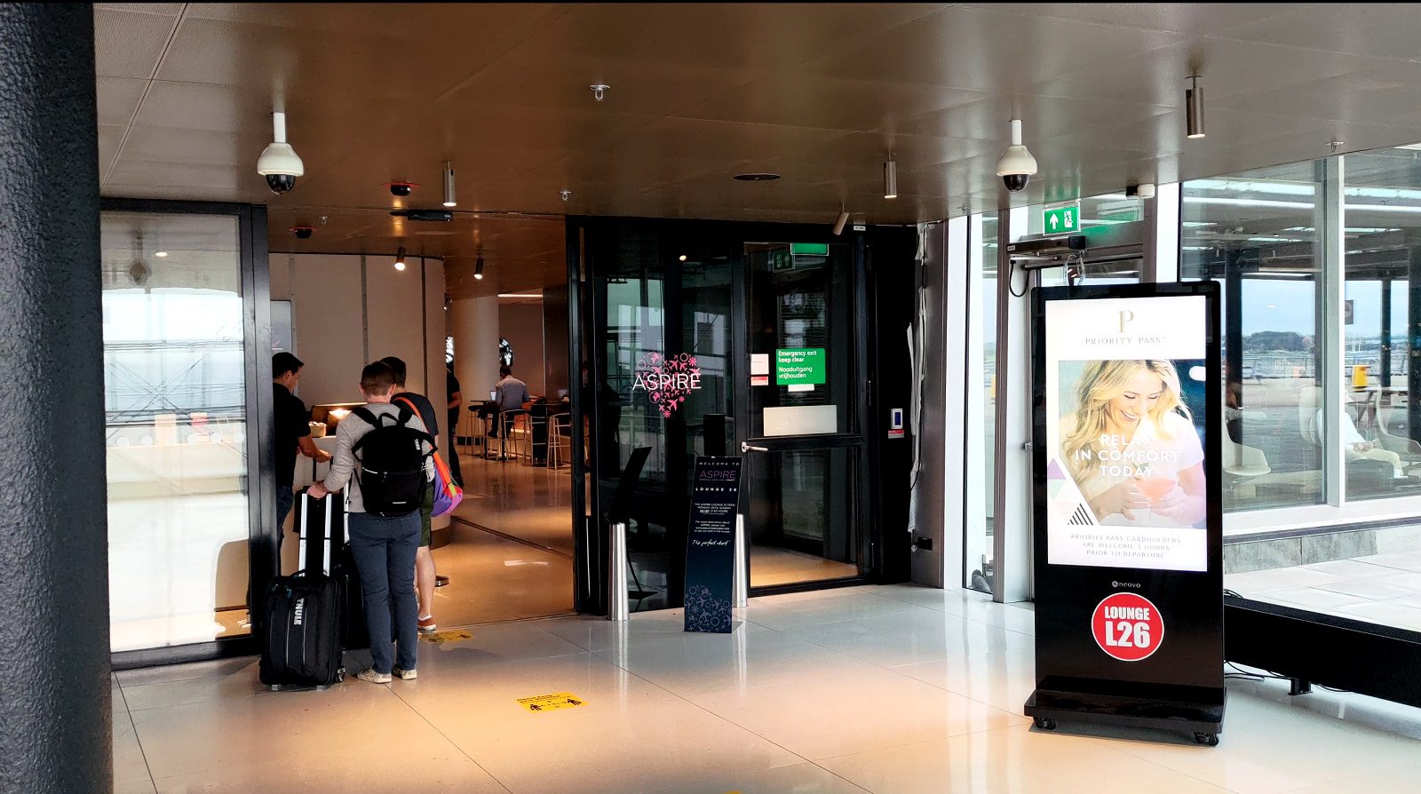 Aspire Lounge 26 at Amsterdam Schiphol is it worth a visit? Fly for