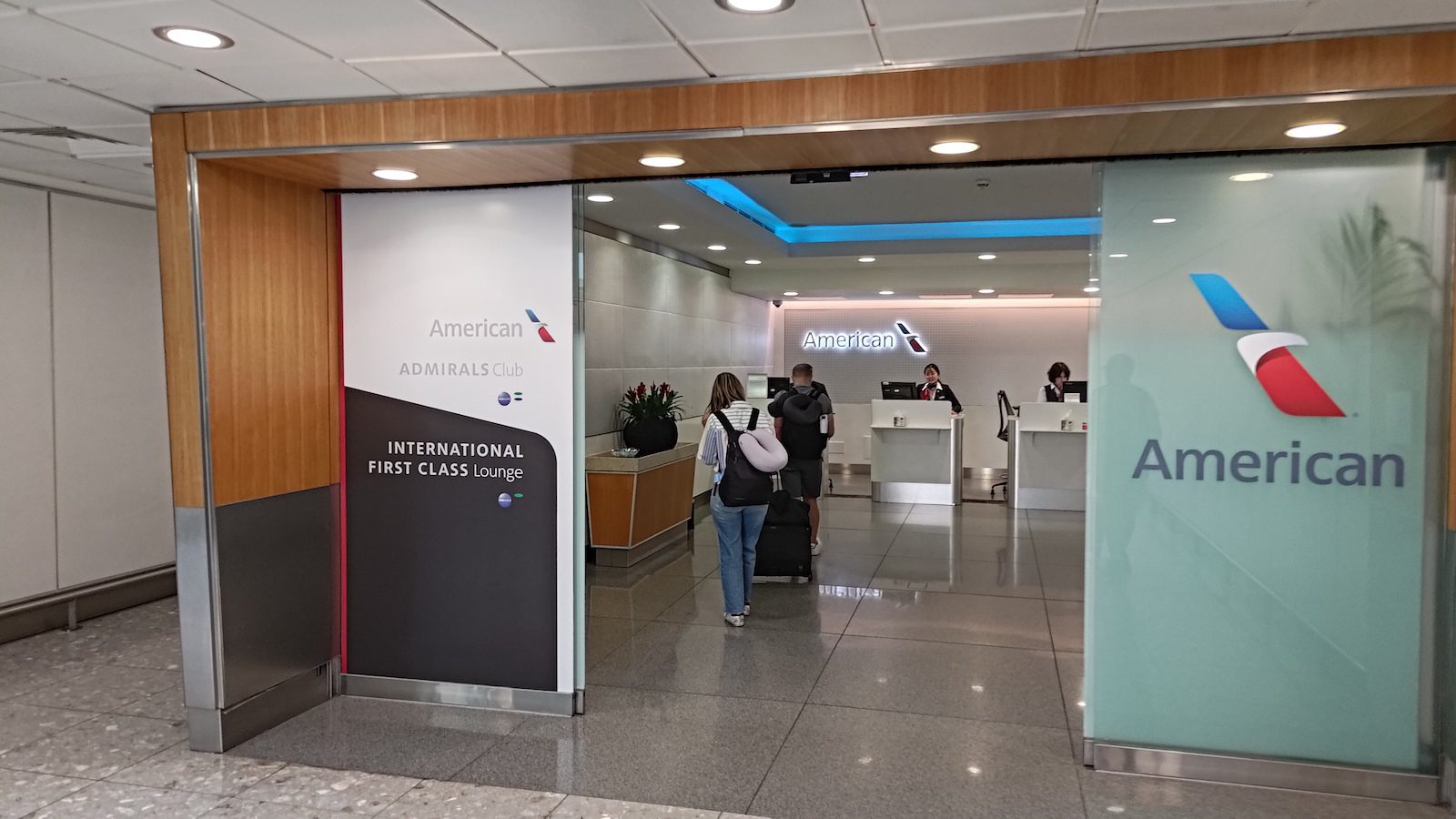 American Airlines First Class Lounge at London Heathrow is Okay Fly